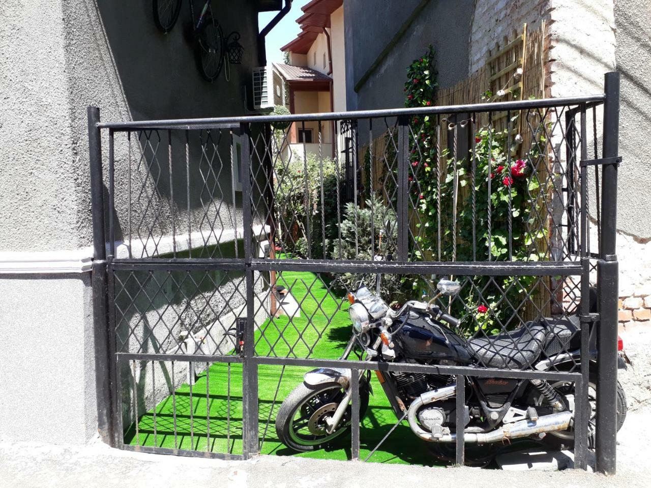 Motor House Unirii Hotel Bukarest Eksteriør billede